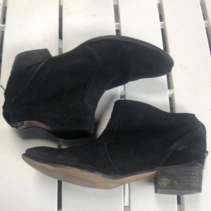 Anthropolgie Seychelles Suede Ankle Boot Black
